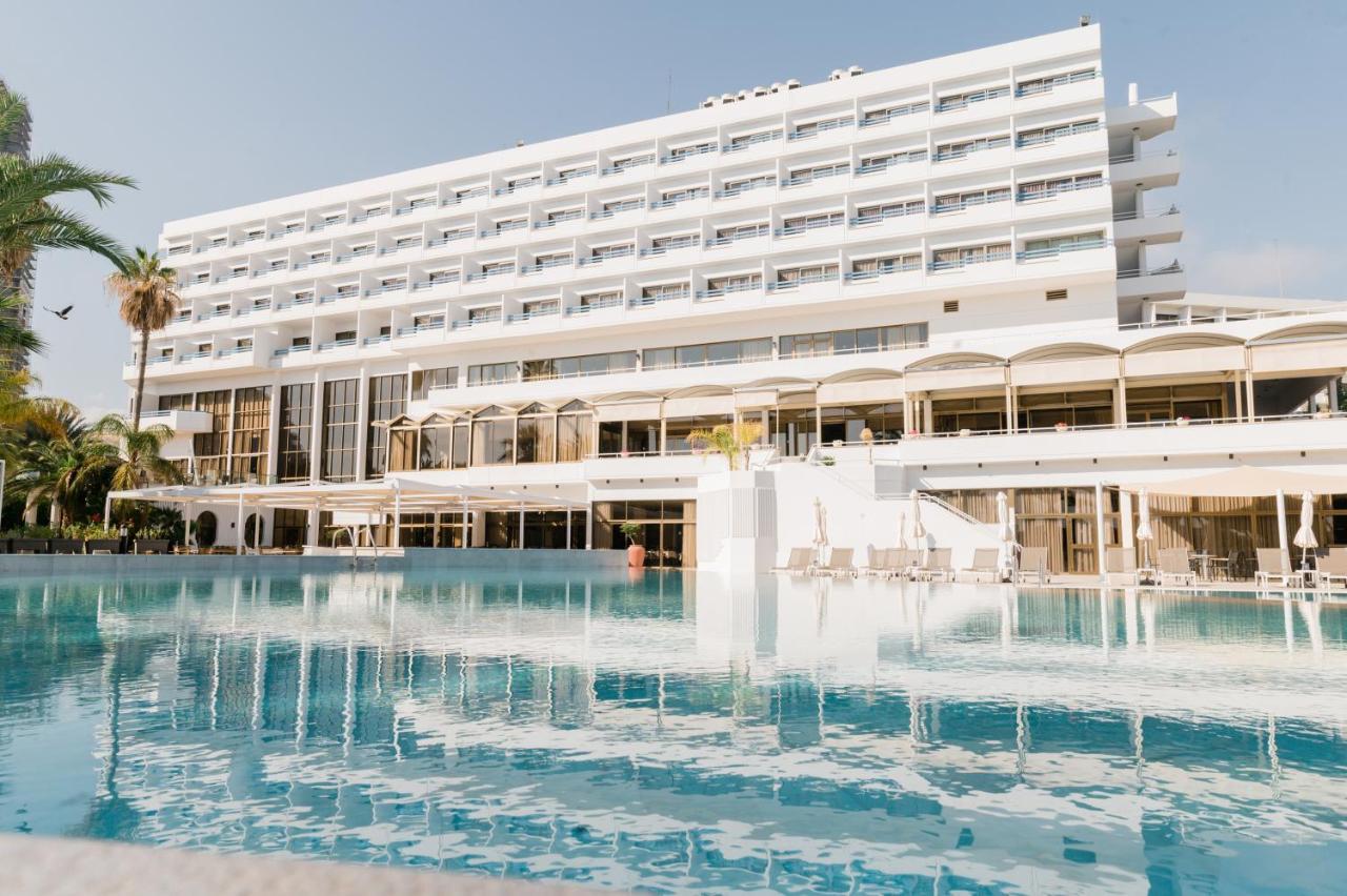 Elias Beach Hotel Лимасол Екстериор снимка