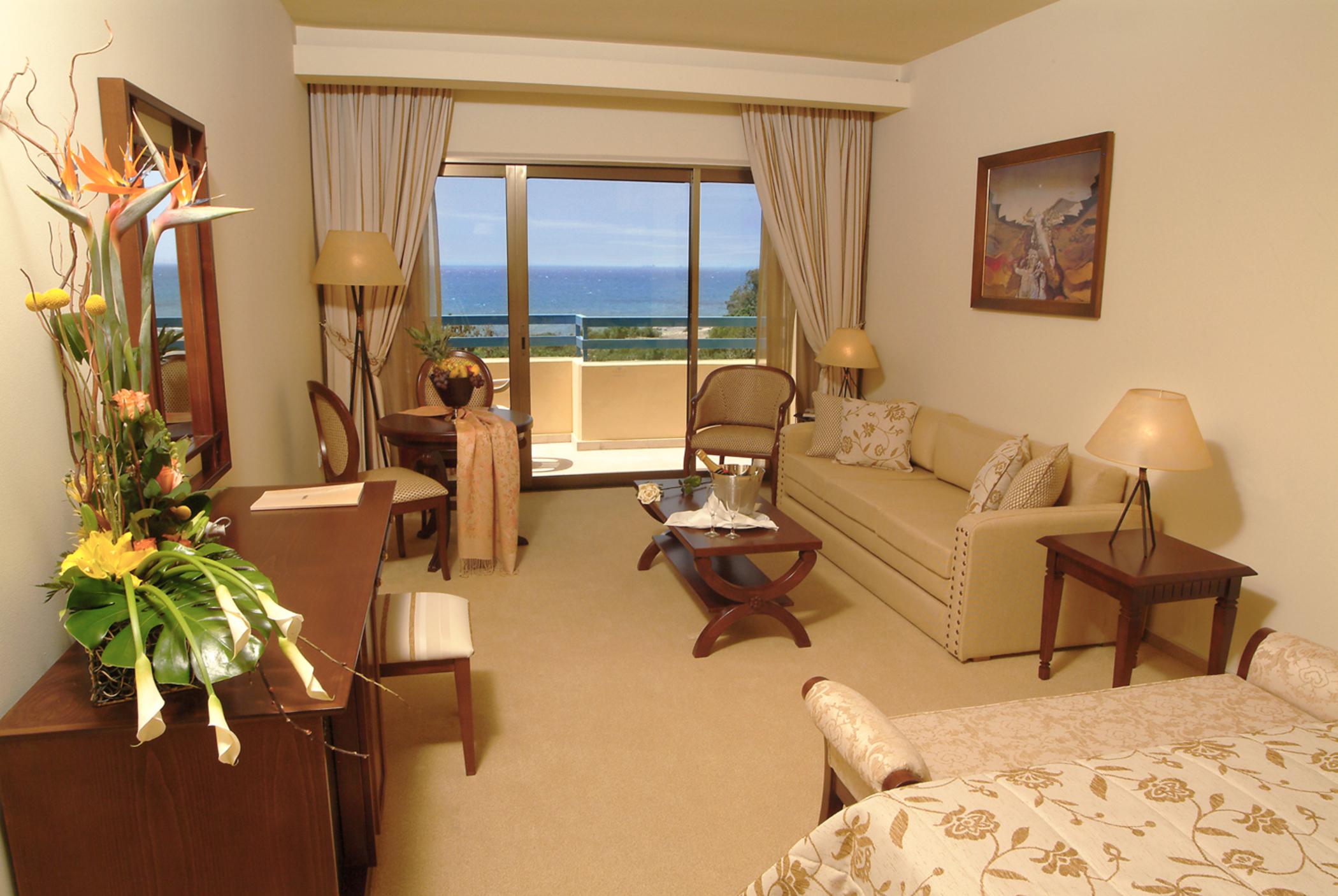 Elias Beach Hotel Лимасол Екстериор снимка