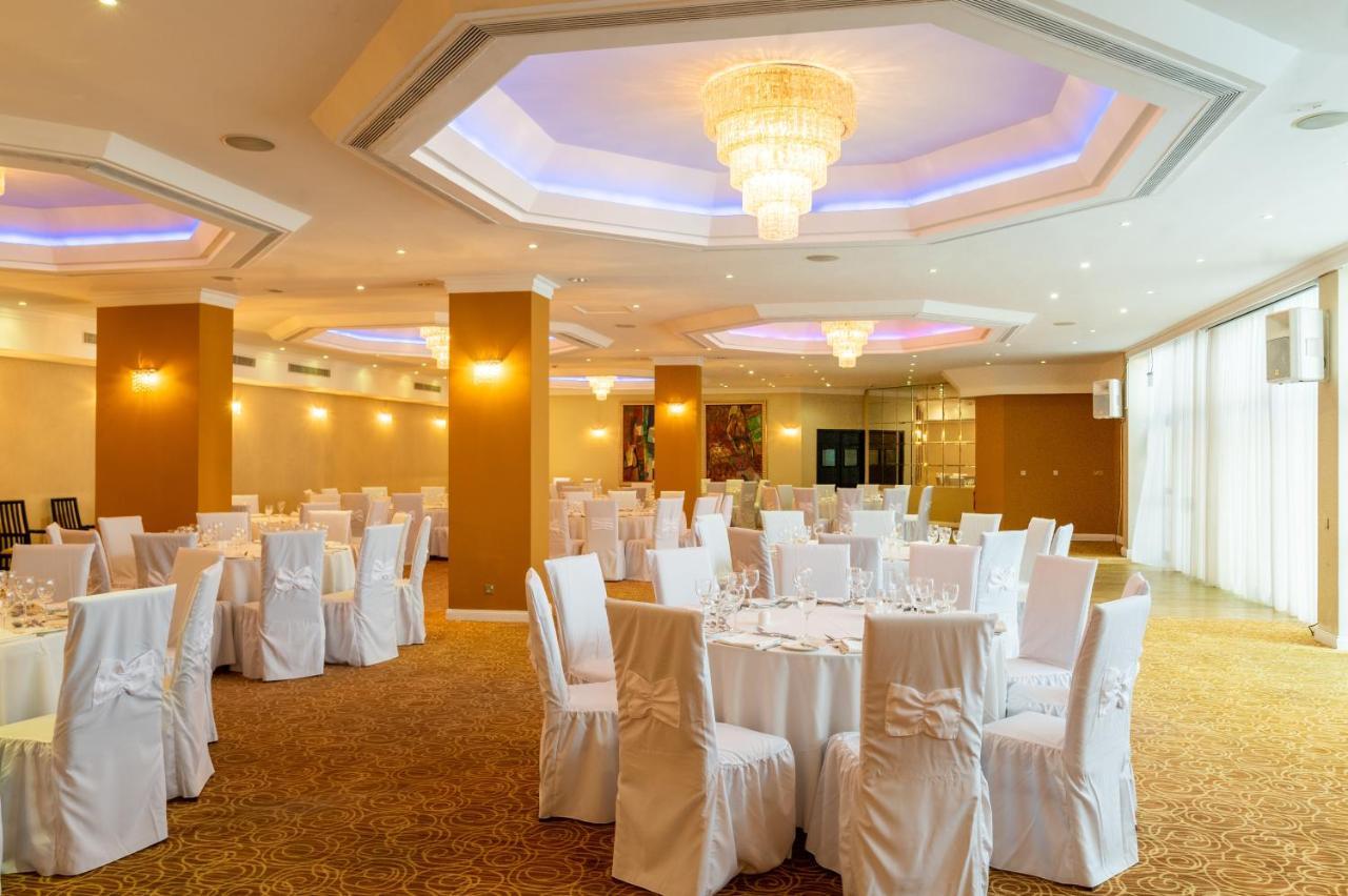 Elias Beach Hotel Лимасол Екстериор снимка