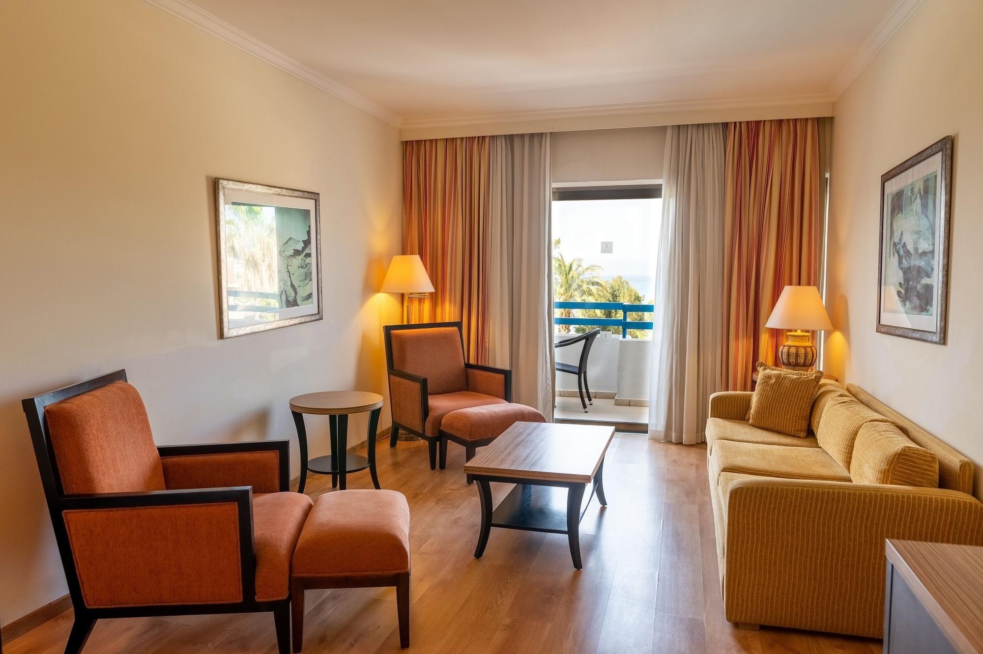 Elias Beach Hotel Лимасол Екстериор снимка