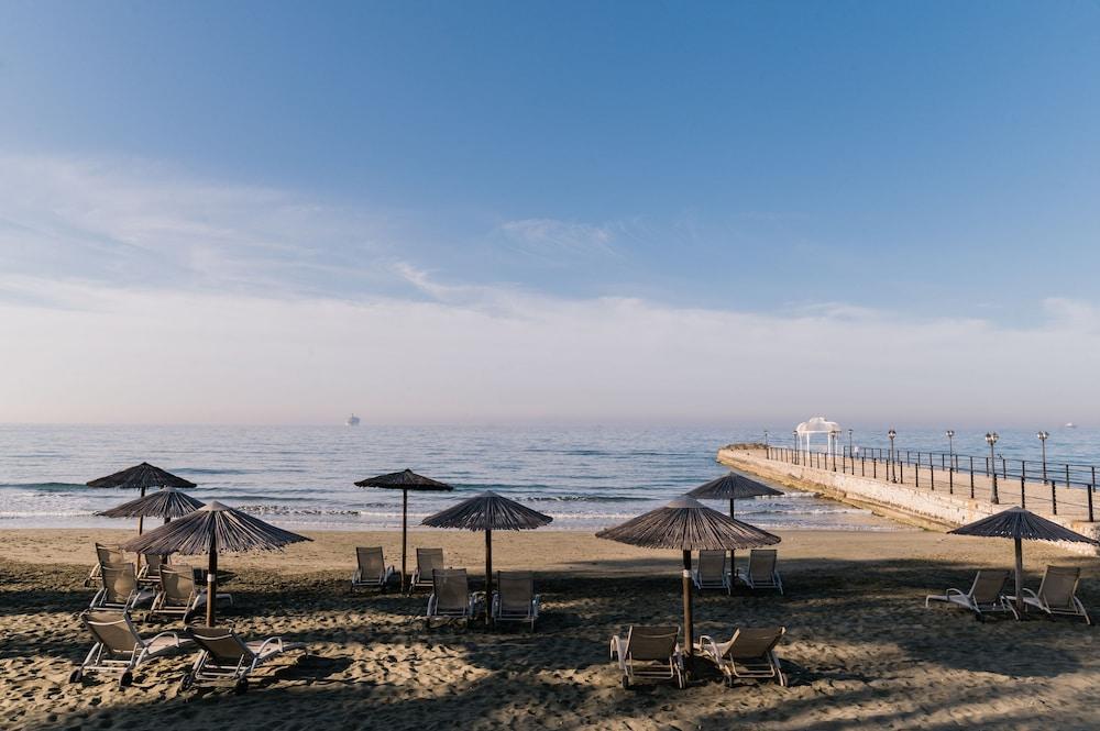 Elias Beach Hotel Лимасол Екстериор снимка
