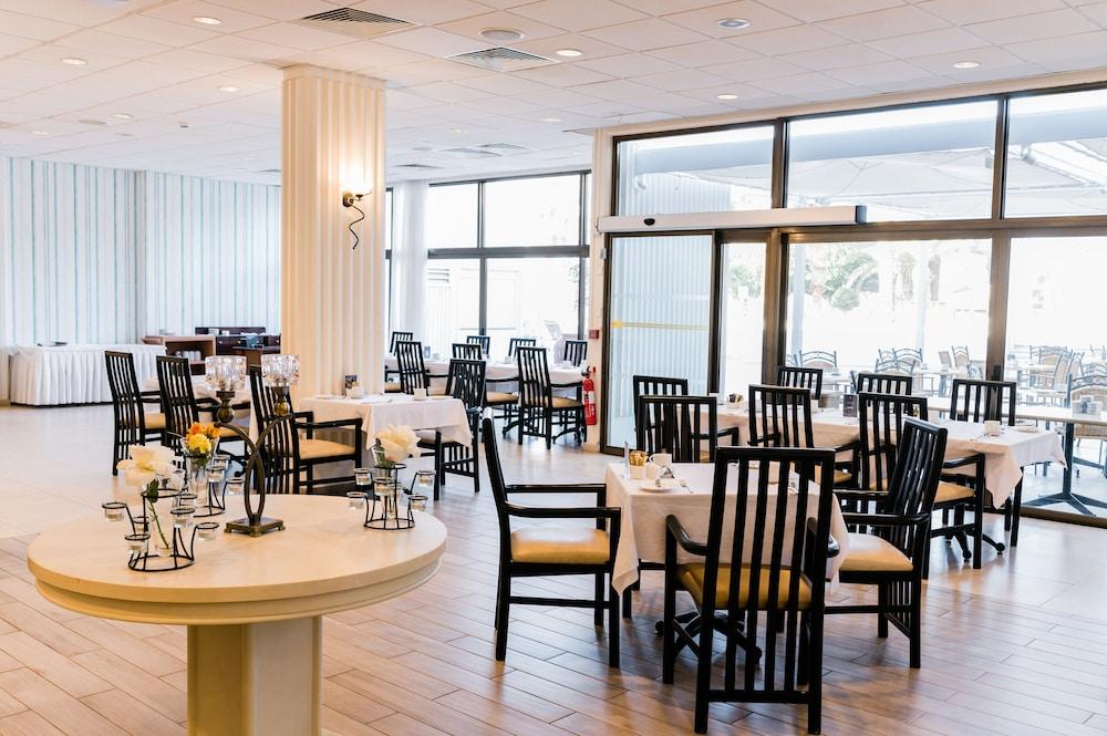 Elias Beach Hotel Лимасол Екстериор снимка