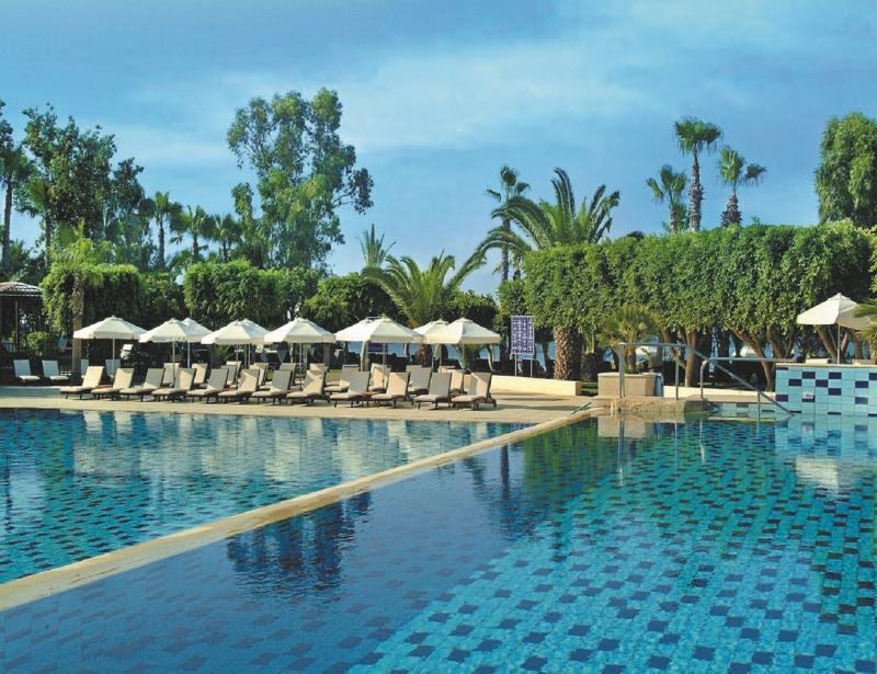 Elias Beach Hotel Лимасол Екстериор снимка