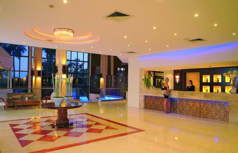 Elias Beach Hotel Лимасол Екстериор снимка